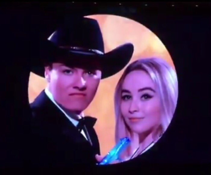 thebaywindows's tweet photo. huckleberry bond; bless this #lucaya 😍💕 https://t.co/1VSy0KlXAT