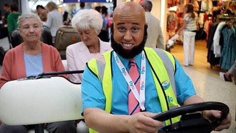 fi_markey's tweet photo. how does englands highest ranked golf player at the open look like taaj from come fly with me 😭😭 https://t.co/JL90tTRqgl