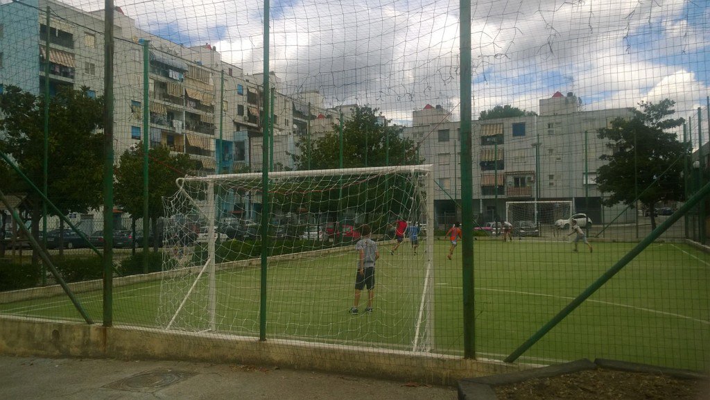 Napolitanteam's tweet photo. #Ponticelli #CiroColonna #LottoO #campo #calcio #bambini #gioco #ricordo #Napoli #vittima #innocente #criminalità https://t.co/RwH7jgRDFW