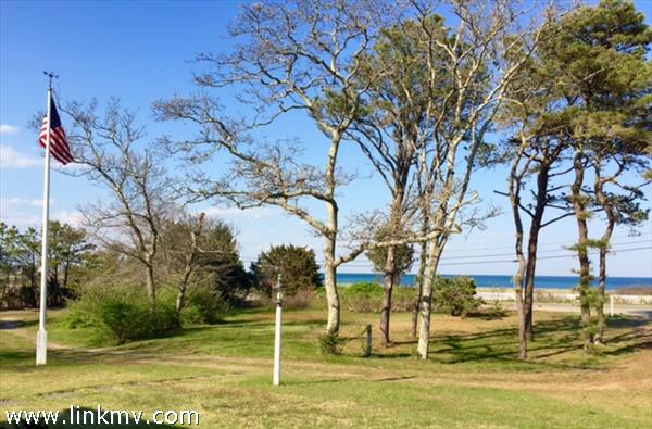 LiveMarthasVyrd's tweet photo. Price Reduced #WaterViewHome w/Association #beach &harbor #marthasvineyard 1.6 Acr $1.299M https://t.co/QXFIpEXbRK https://t.co/MCa1dwMG9L