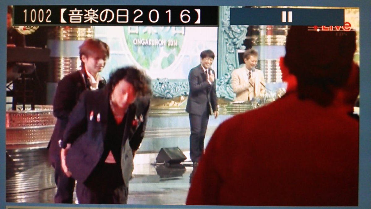 ちゅら בטוויטר Tlにたくさんあったkinki Kidsと中居くんのからみ 1度光ちゃんが中居くんから離れようとした時につよしが来てふたり笑顔で中居くんを挟んで歌ってて良かった 終始嬉し恥ずかしの中居くんが良かった 最後のお辞儀まで最高に良かった ちゅら בטוויטר Tlにたくさんあったkinki Kidsと中居くんのからみ 1度光ちゃんが中居くんから離れようとした時につよしが来てふたり笑顔で中居くんを挟んで歌ってて良かった 終始嬉し恥ずかしの中居くんが良かった 最後のお辞儀まで最高に良かった