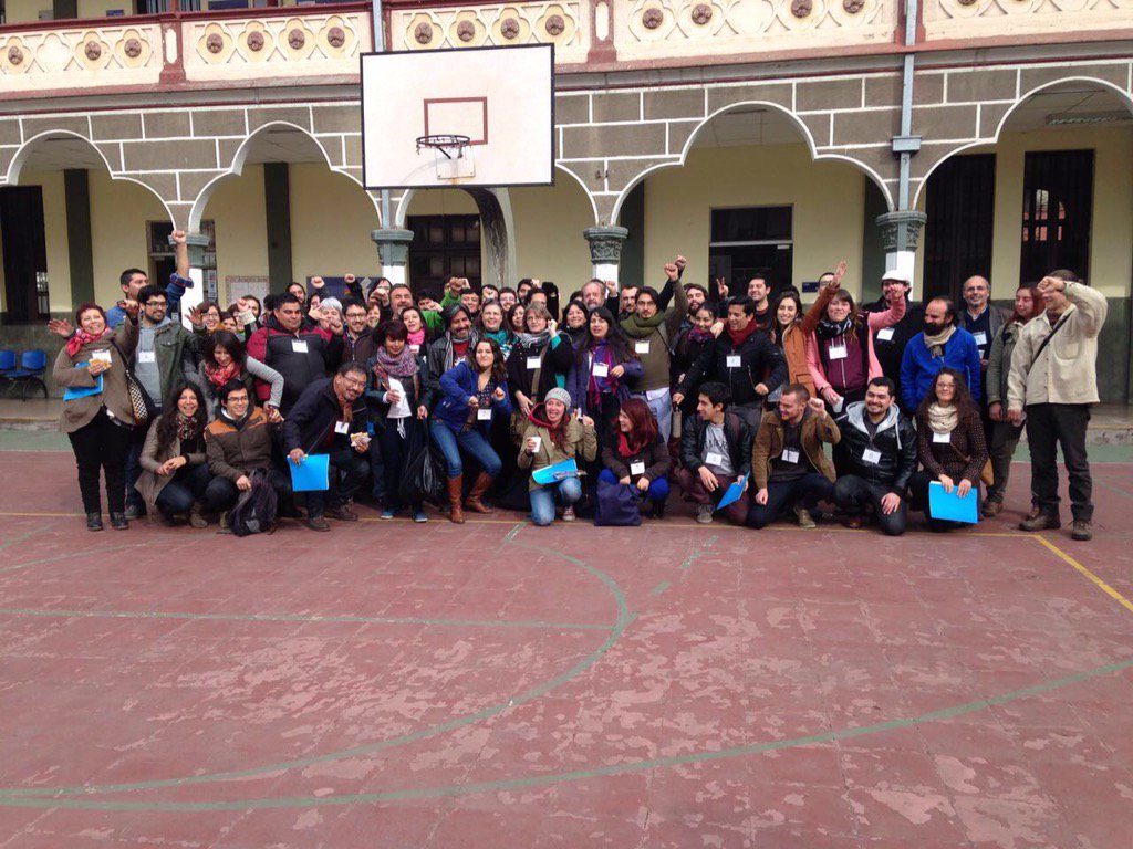 valentinaolivar's tweet photo. Excelente jornada, junt@s avanzando hacia una #NuevaDemocracia en RM @ccuevasz @Inaki_M @Carla_Amtmann https://t.co/4Hd9uogRZ8