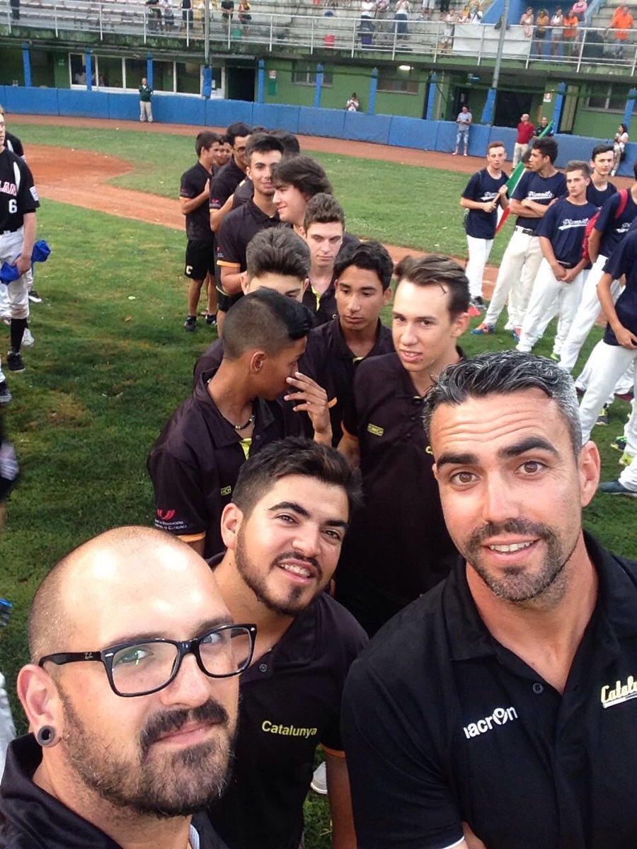 Felicitats <a href="/marcarrillo17/">Marc Carrillo</a> <a href="/marcbeisbol39/">Marc Juaneda Josa</a> i <a href="/peperh8/">peperh</a> avui heu fet historia al Beisbol i Softbol català Sou molt grans
