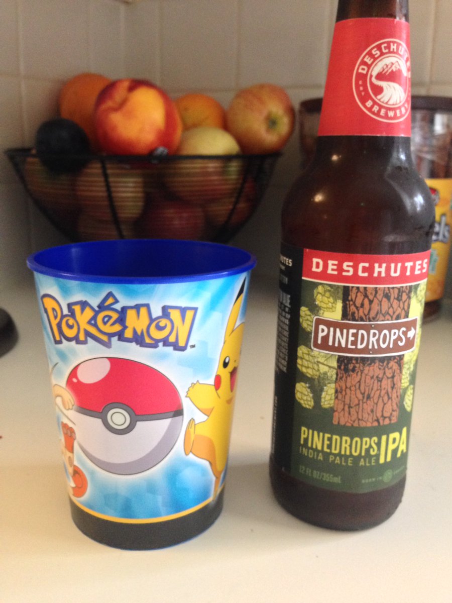imrungry's tweet photo. Having a good brew in my new drinking cup. #yep #letthemaniabegin #90sAgain https://t.co/8TWHU82Vb7