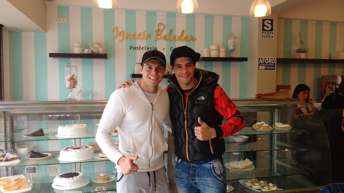 facu__gonzalez's tweet photo. En la mejor pasteleria del Perú... "Ignacio baladan" vamos boooooo @IBaladan https://t.co/3sfPidTOMR