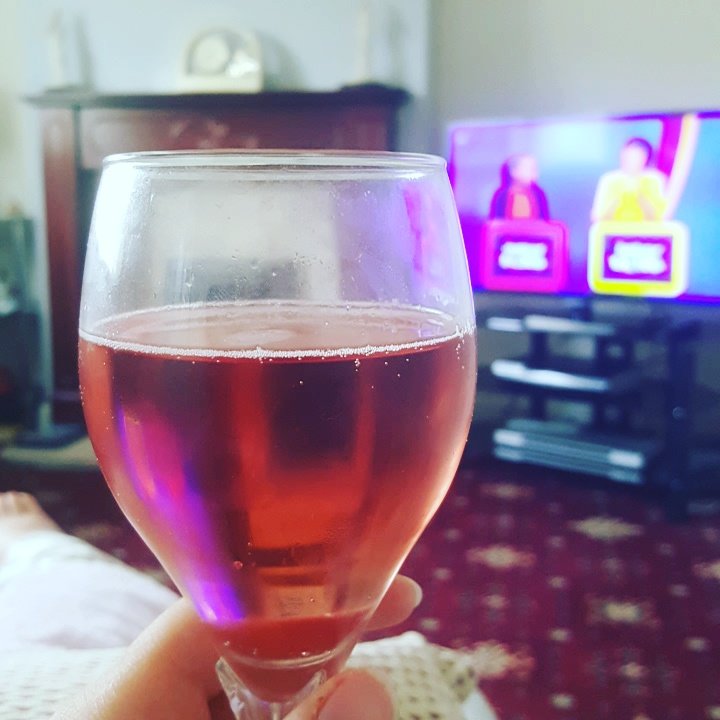 LucyGardRN's tweet photo. Last chilled night @ home before heading back to Salford tomorrow to get fully stuck into #DEBP #notadissertation πβ https://t.co/n90VteiKfX