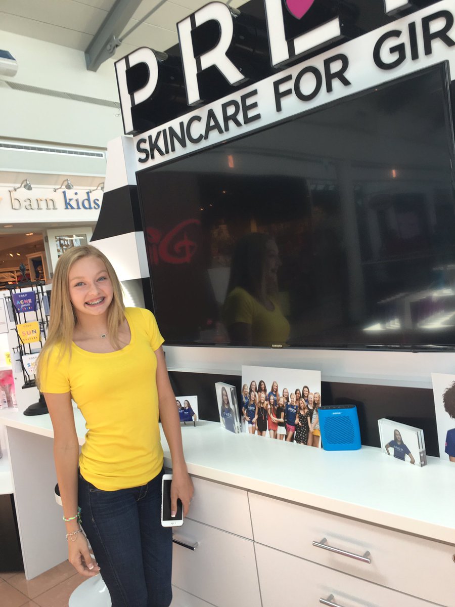sgoheen's tweet photo. @DgoheenDelaney working the @PREPYOURSKIN store at Stonebriar! Come pick up some awesome products! #prepyourskin https://t.co/ulmsRcHbFE