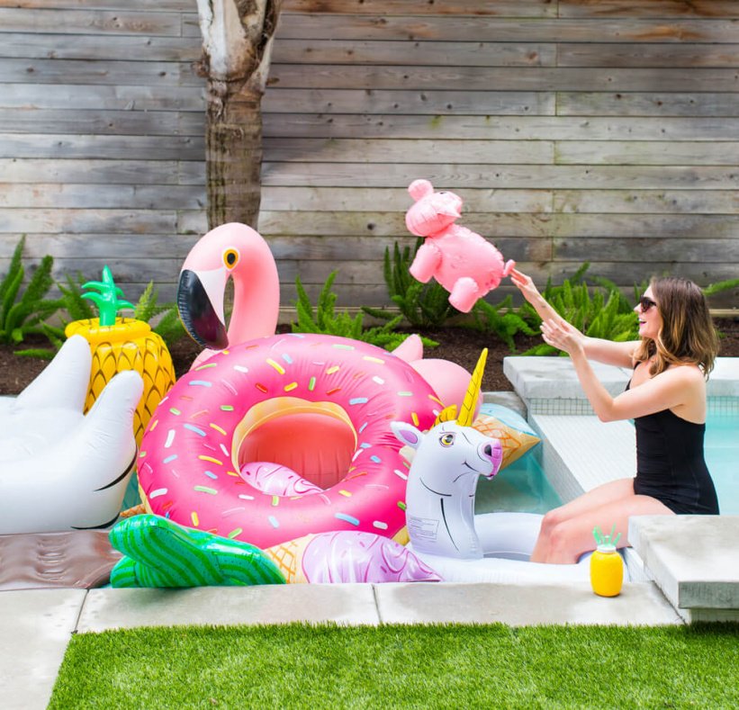 ilovewinecom's tweet photo. 10 Best Pool Floats You NEED This Summer. https://t.co/PT675fUybL #ilovewine #summer #poolfloat #floatie #giantfloat https://t.co/7q8FaYv01V