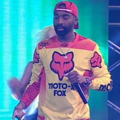 MTVBaseSouth's tweet photo. #MTVFaceOff | #FaceOffKO vs #FaceOffRikyRick | Vote for your FAV by tweeting their hashtag. https://t.co/MgdKuK6tPr