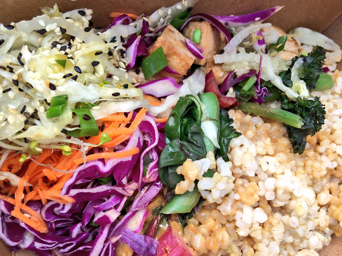 EatingInVan's tweet image. #Duncan Garage Cafe &amp;amp; Bakery has some super fresh 'n tasty eats! #organic #VancouverIsland