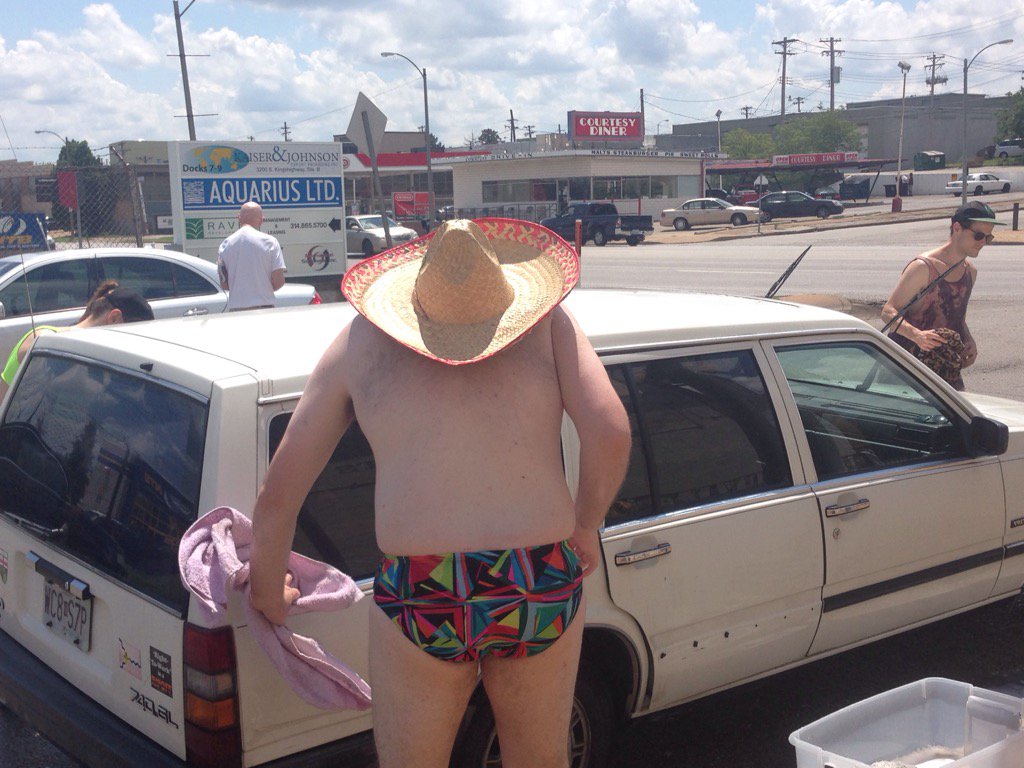 jacobmcdan's tweet photo. Come get your car washed at @theroyale to raise money for #pufest https://t.co/rkPHGL7K4I