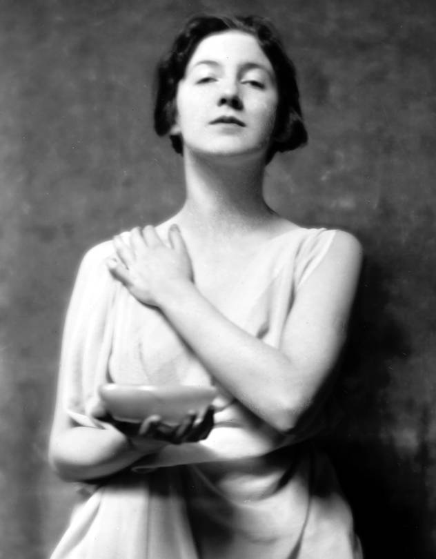 nataliejowhite's tweet photo. Audrey Munson - 1st Supermodel
#marchforERA #Interesectionality #LeanInTogether
https://t.co/ctWj0Uj46U https://t.co/Lv4QPYhVrw