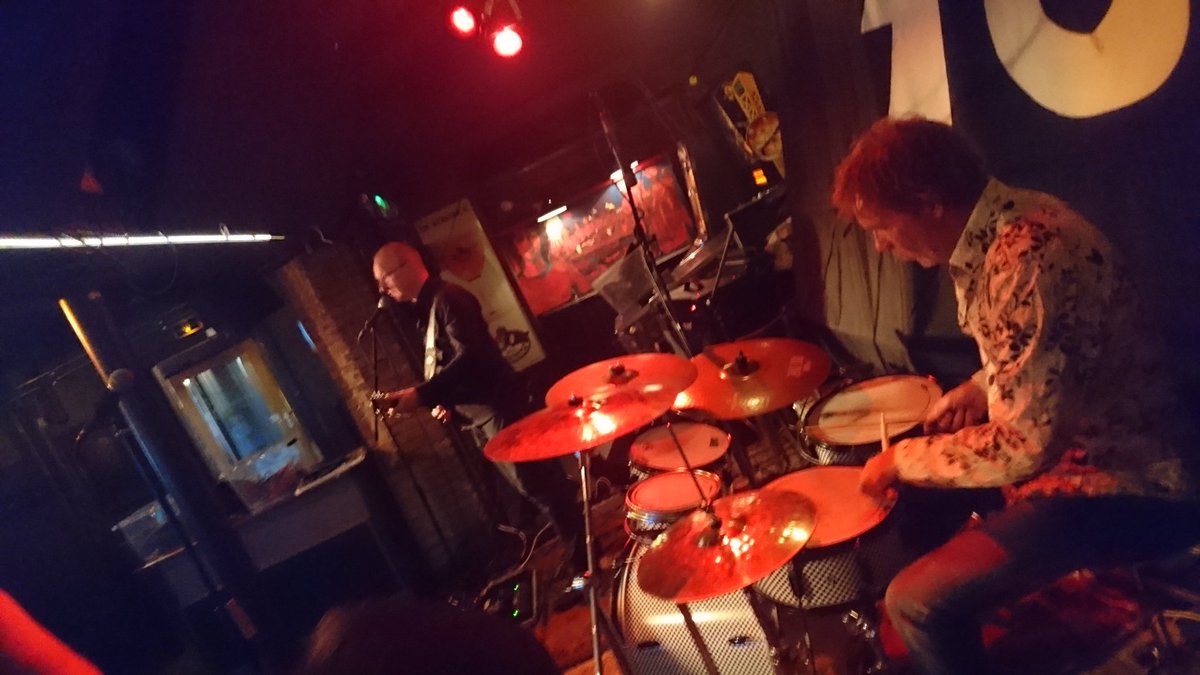De spullen staan. Nog even en we gaan los <a href="/tavernebergen/">Taverne Bergen</a> met <a href="/FinalTouchMusic/">Final Touch</a>! 😀 🎸🔊🔊🔊