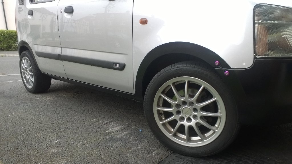 SuzukiSandi2912's tweet image. @Got_it_Mod_it. Got one side done but sadly the weather was against me so had to leave the other side 4 another day