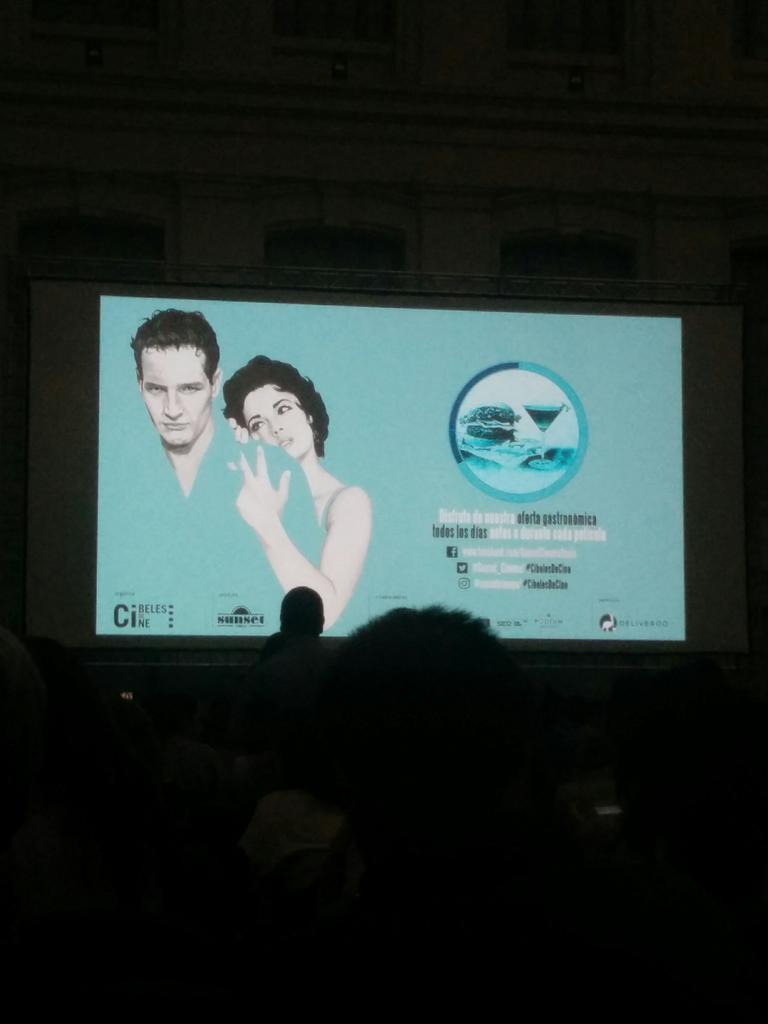 _makeda_'s tweet photo. Esos momentos en los que Madrid mola mucho #CibelesdeCine #laprincesaprometida https://t.co/pmQcG6vXg5