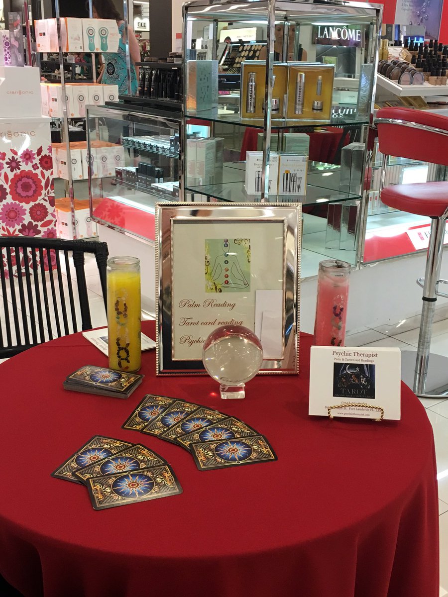 ZivaStone's tweet photo. Doing a promotion with #Macy's #promotion #departmentstore #psychictherapist https://t.co/LtreSYOHCZ