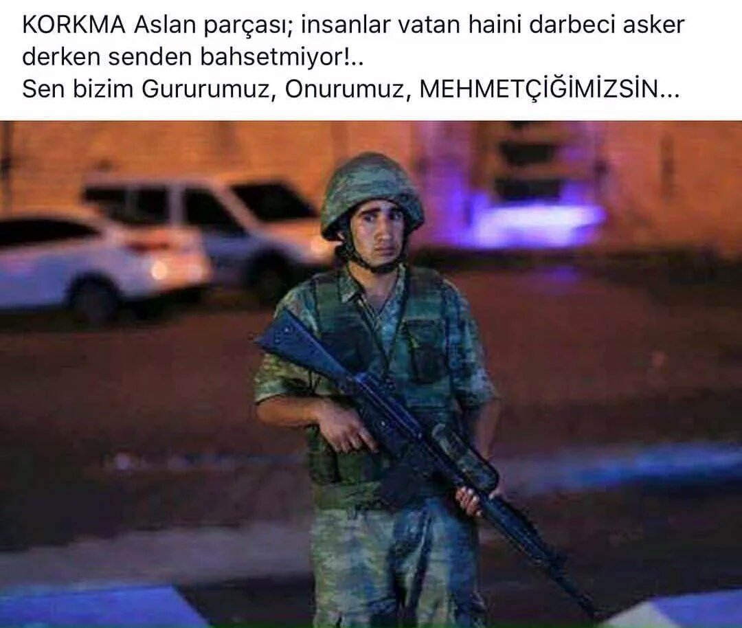 mogememed's tweet photo. Vah benim evladım, koçum. 
Korkmuşsun,  nasıl da ürkmüşsün. 
Umarım yaşıyorsundur. Ah benim memedim #askerimadokunma https://t.co/BrVzfj5Qzz