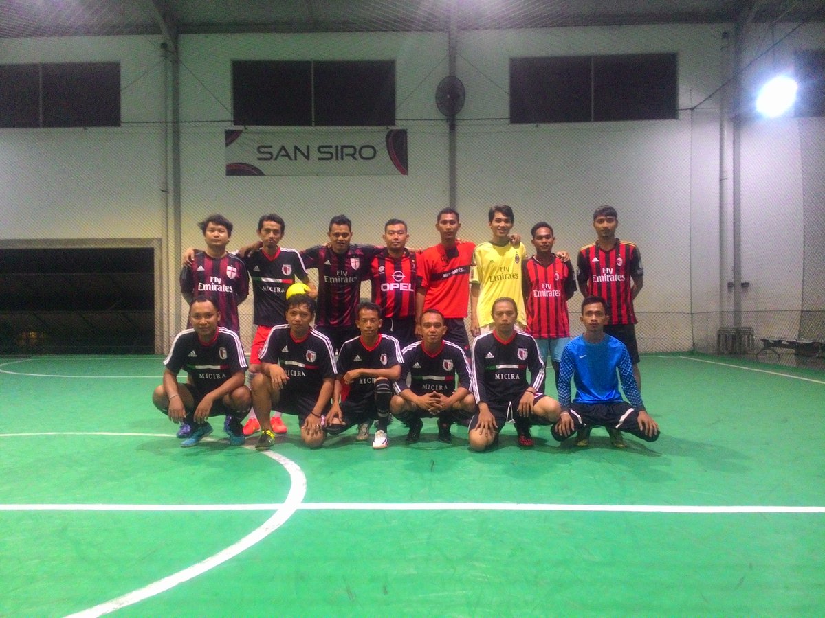 IndraAzriel1's tweet photo. MICIRA DAY !!!
Halal Bihalal dan Fun Futsal Micira setelah Lebaran
Alhamdulillah Tetap SEMANGAT !! https://t.co/ddMO9b0LLK