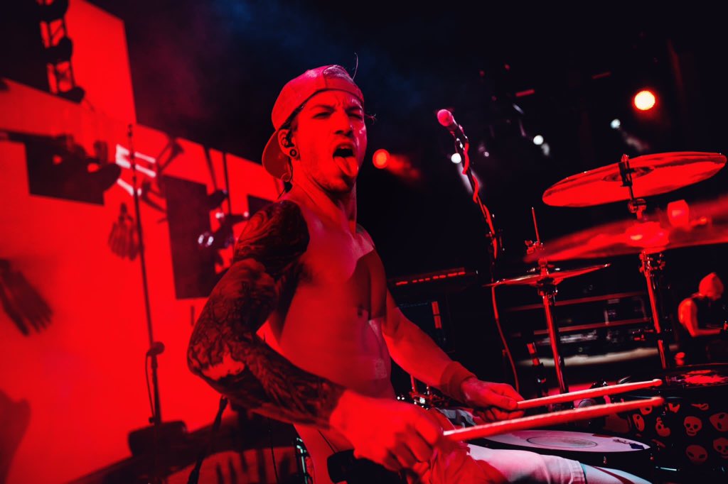 ctrlmariam's tweet image. 