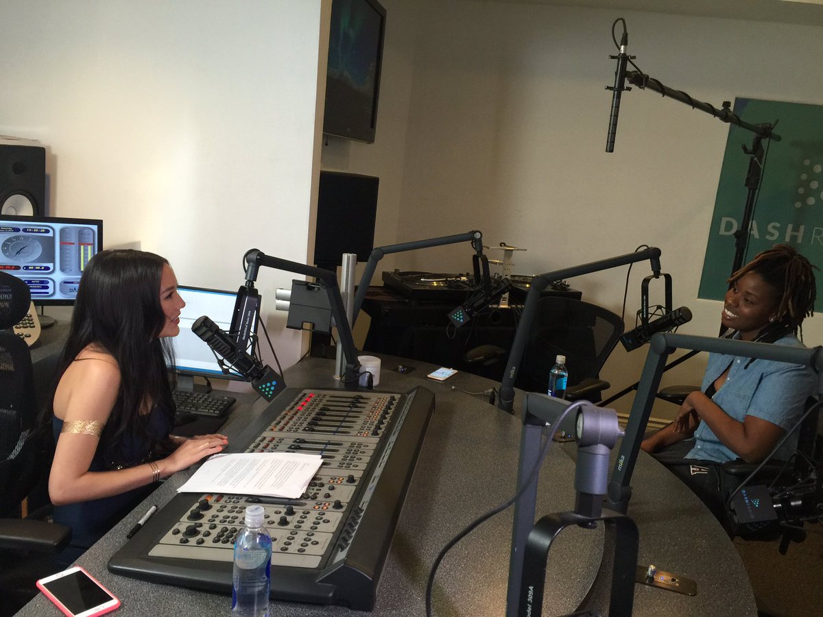 ManikaOfficial's tweet photo. #ManikasLoveLine x @justpeej ❤️ catch us talking love, music ft @G_Eazy &amp; touring, this Sunday 6 PM on @dash_radio! https://t.co/fo8CXuAVDP