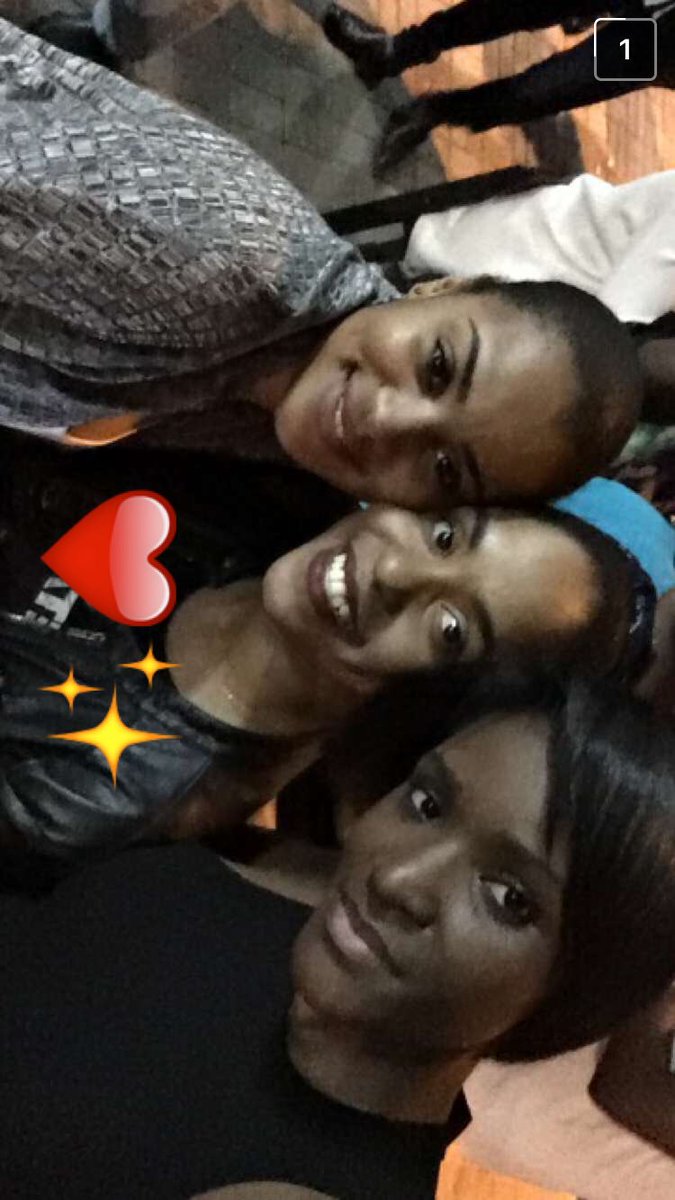 WitneyDiana's tweet photo. Minhas 🙈✨ @lua_89 @WinnyGuerra1 @danilakks2 https://t.co/84zZKj04Jc