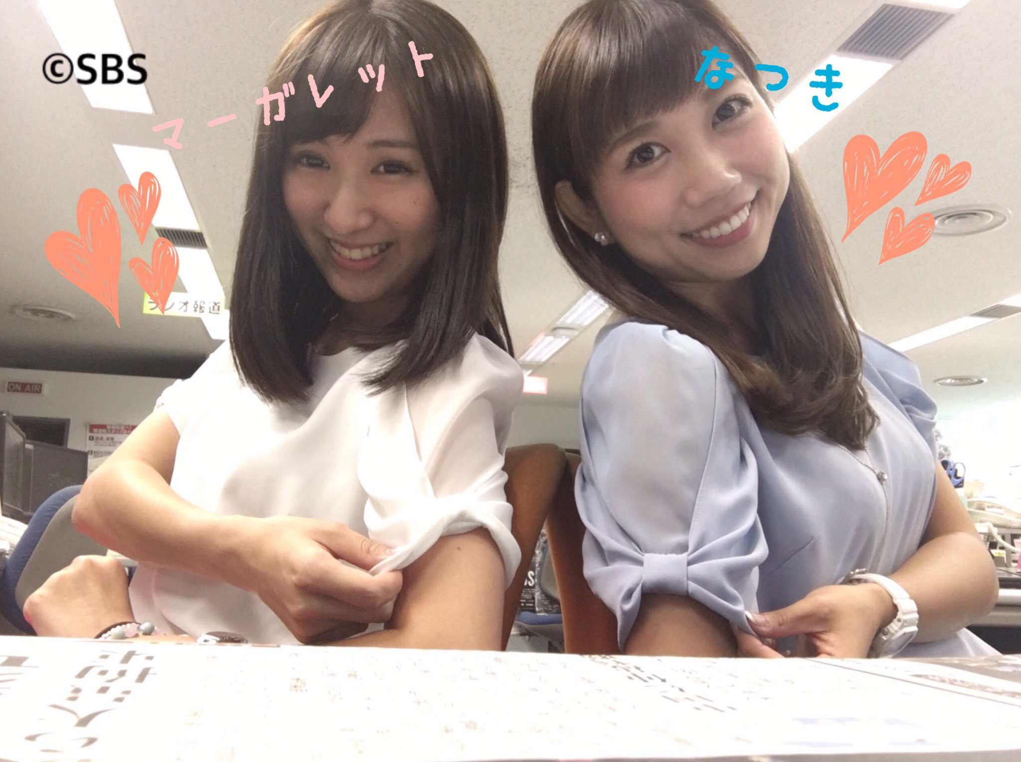 Twitter 上的 高木マーガレット Margaret Takagi バイリンガルアナウンサー 今日は同期のなっちゃん 黒田アナ と洋服色違い 髪型も同じ ただ面倒で髪の毛何もしてないだけだけど 双子やでぇぇぇ 人 双子コーデ