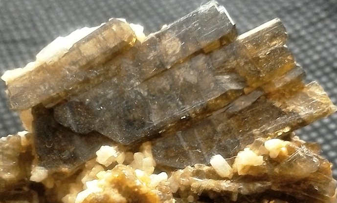 collectionofgem's tweet image. #Clinozoisite from #TormiqValley, #Skardu, Pakistan
buff.ly/29KuSzy