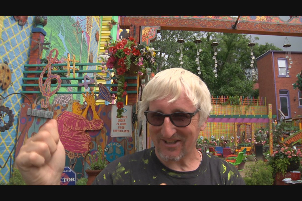 WildTravelsTV's tweet photo. .@RandylandPgh is an artistic overload, energy supplied by Randy. He bought it 10K, value today "priceless." https://t.co/8gyVwhbZ8X