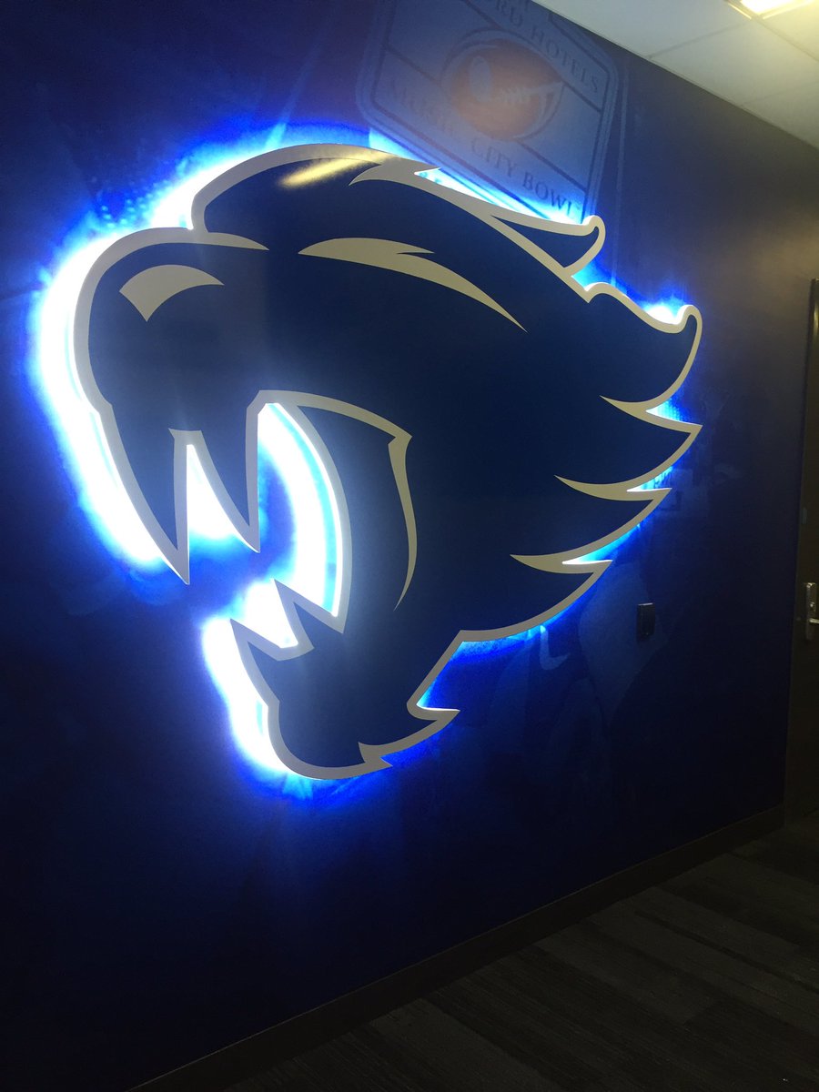 _JoshAli6's tweet photo. Great Visit! Feels like home already #BBN 🔵⚪️ https://t.co/TVTNV1LF2z