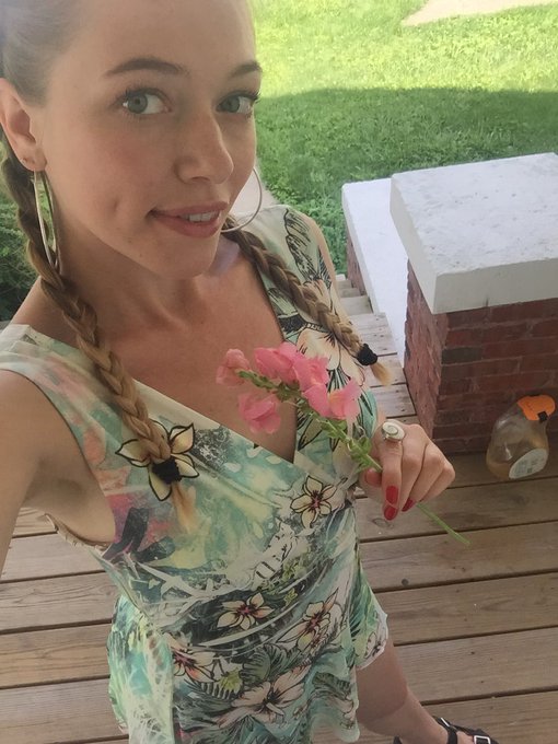 22 ☺️🌸 https://t.co/jlnmpXBDrt