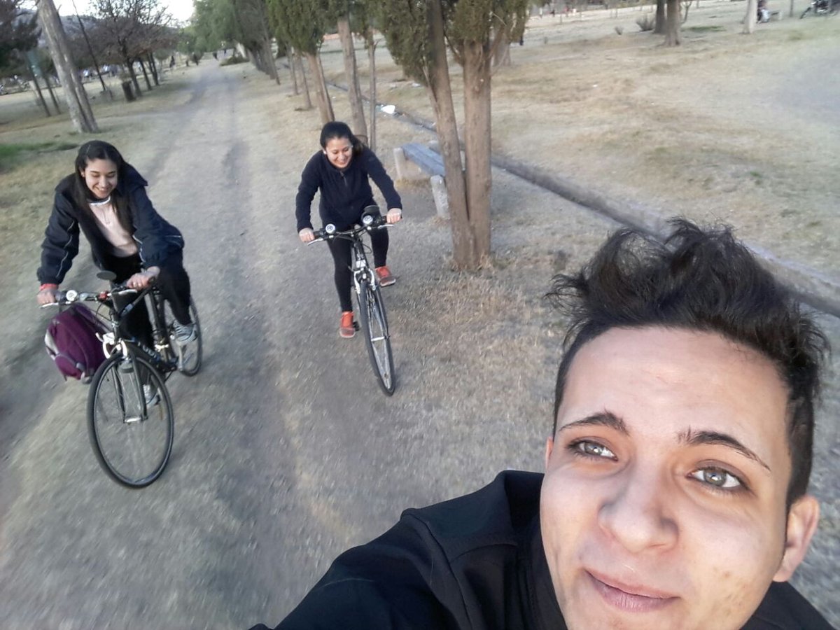 VeronCami's tweet photo. Linda tarde de bici!#Genioss 😊 🚲 https://t.co/22jRqvTqdD