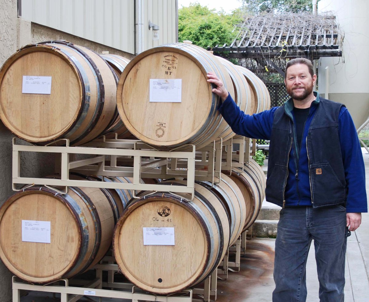 hamiltonstavern's tweet image. Get to Hams @ 5 7/20 for @DrinkAbout. Craft Beer Pioneer @boontbrewer in the house. Share an @avbc with this legend!