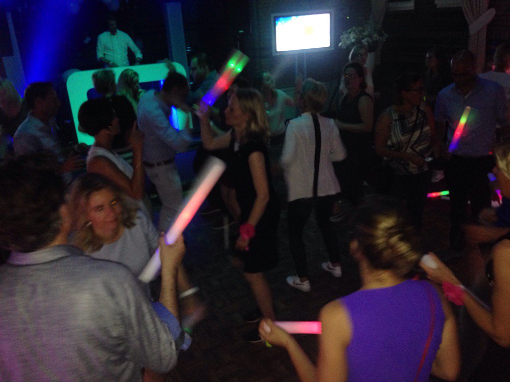 Nog steeds gezellig #dance4good!!! <a href="/hotellasonnerie/">Hotel la Sonnerie</a> @lcsenb