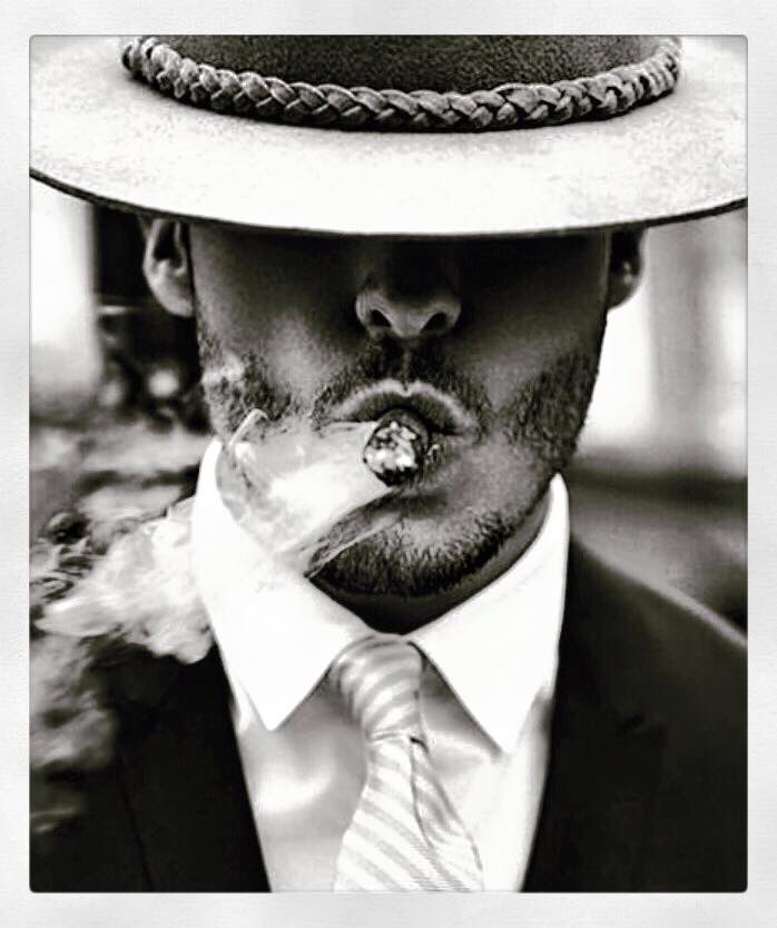 SantamariaShirt's tweet photo. #Goodnight #photography #blackandwhite #gentleman #cigar #sexy #fedora #shirtmaker #inspiringstyle #picofthenight https://t.co/o8vRAH8Wm4