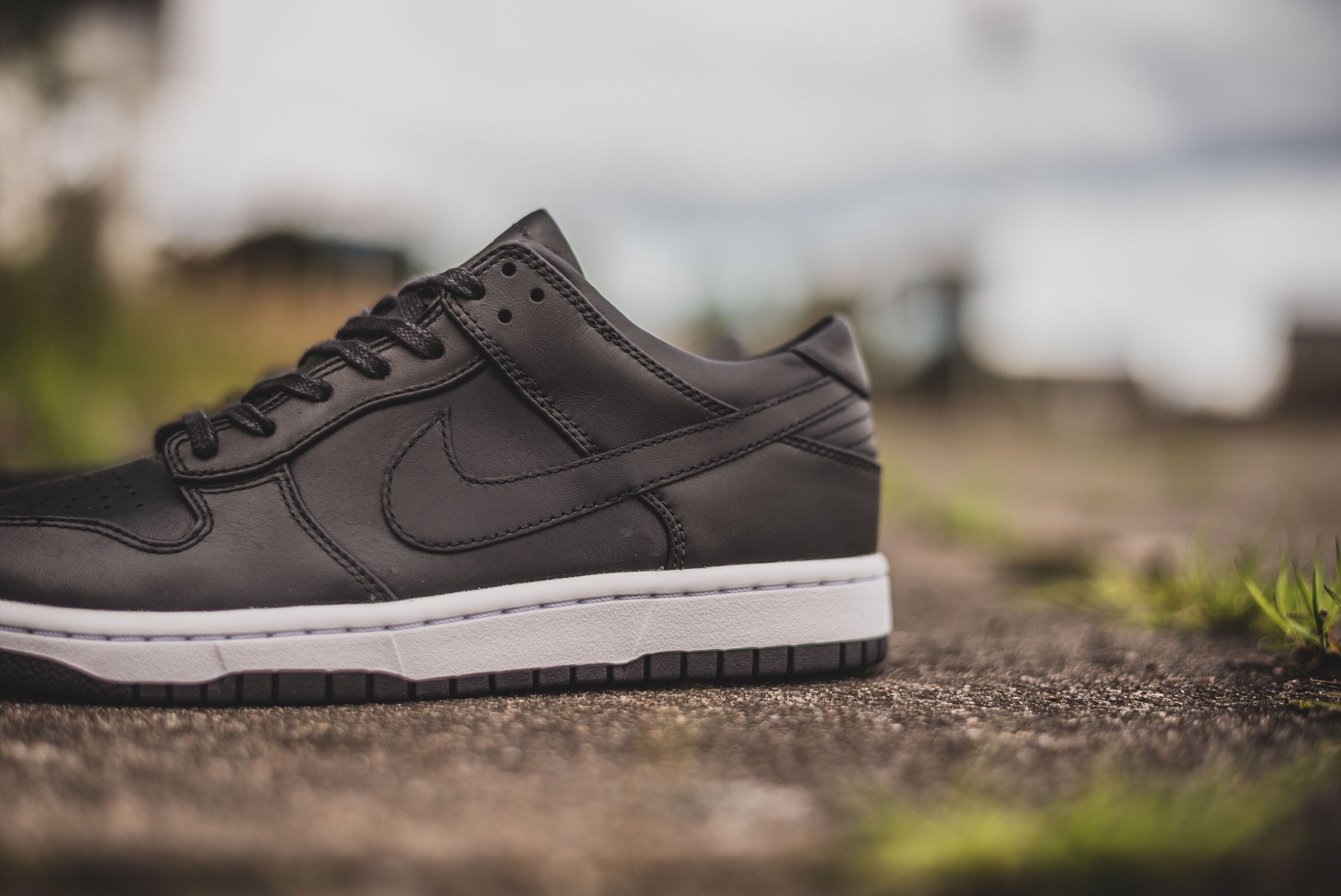 on Twitter: "NikeLab Dunk Lux Low is available to buy now! #hanon #nike https://t.co/f0mmxzY0SY https://t.co/kWVYgpIYfL" / Twitter