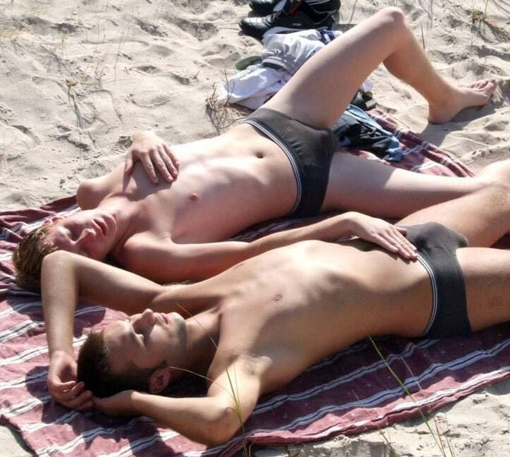 Green_Speedo's tweet photo. #gayspeedoboy #speedos #speedoboy #speedolad #speedoman #swimsuit #swimsuits #swimwear #boyinspeedo #speedonation https://t.co/hSRkqCxGdp