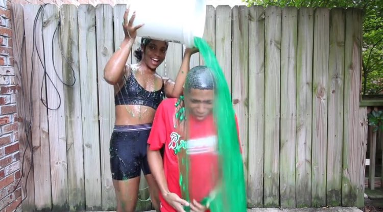 dearra's tweet photo. RETWEET If you've seen today's video 😂🙈😁 #SlimeBucketChallenge https://t.co/aGyHfszm4n