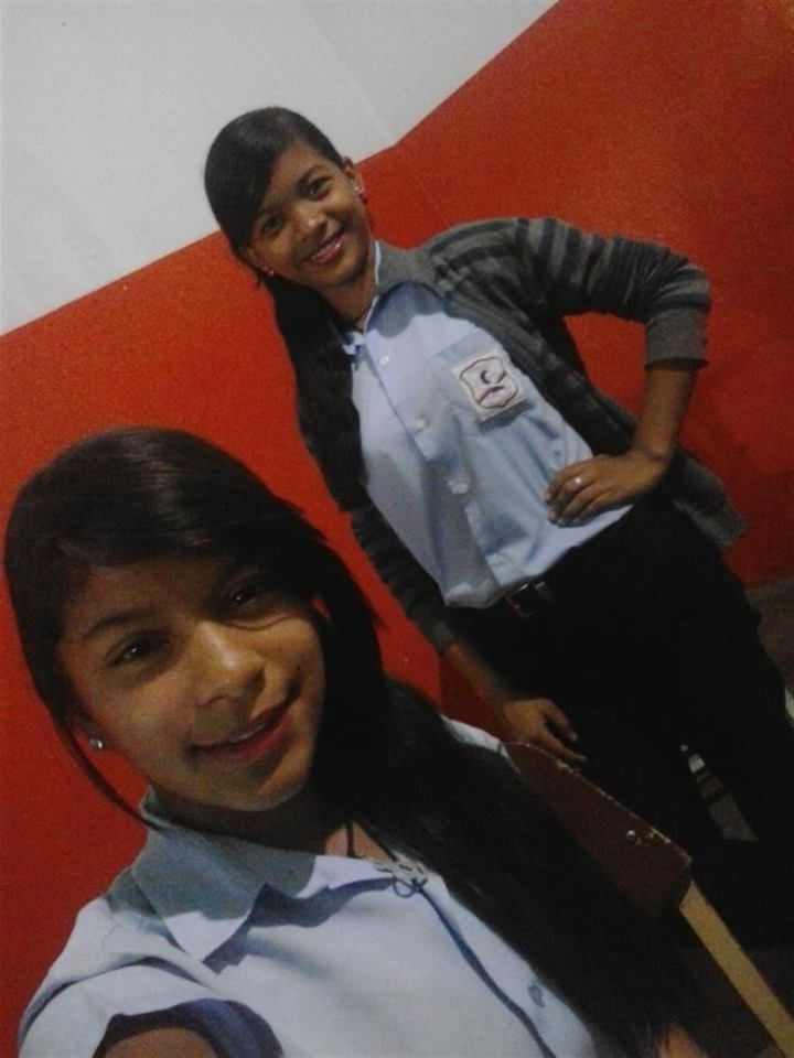 brinanyer's tweet photo. con mi loca https://t.co/bt3ZnrIR5j