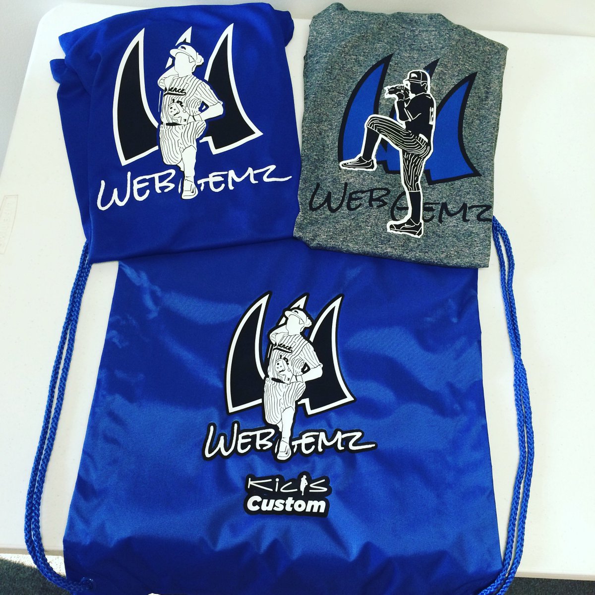 KicksClothing's tweet photo. Made these #kickscustom shirts a little while ago for @Cole__Henry12 @WebGemz #teamwebgemz 🔥🔥💯 https://t.co/y5t8cixdWL