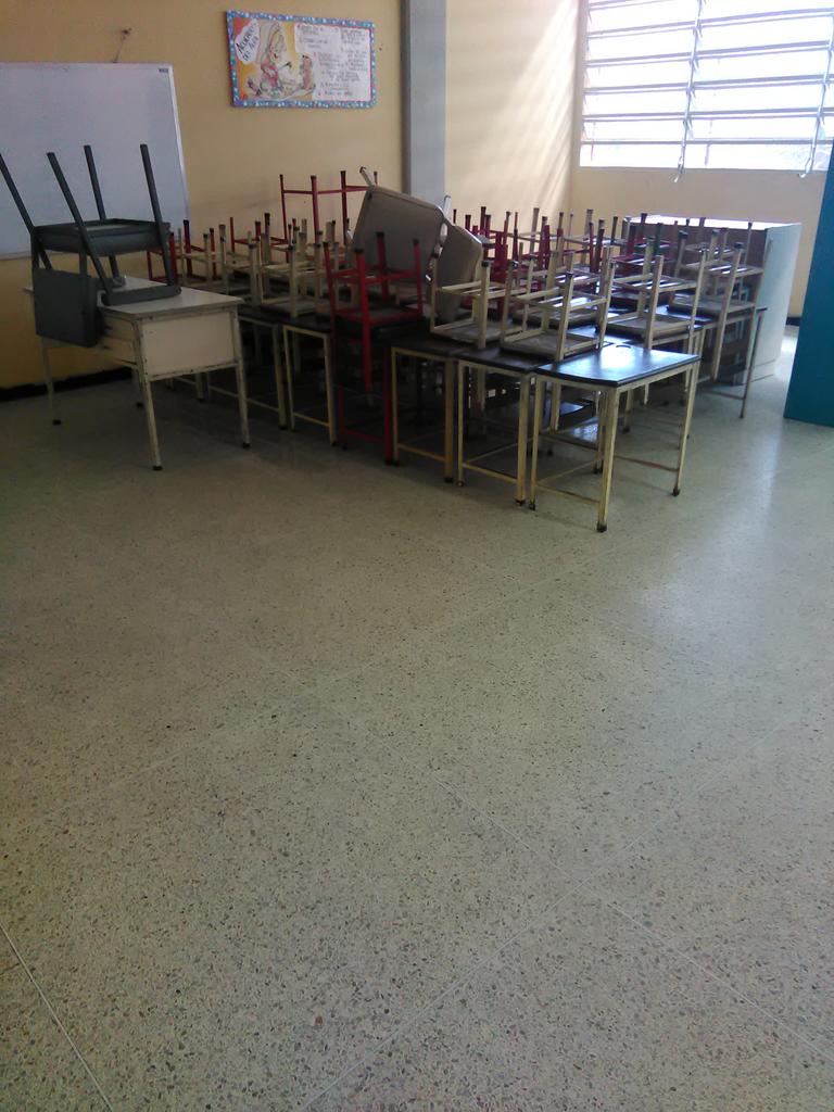 Escuela Alianza <a href="/nicolasmaduro/">Nicolás Maduro</a> <a href="/rodulfohumberto/">Rodulfo H. Pérez H.</a> <a href="/silvaeleazarl/">Eleazar López Silva</a> <a href="/contactofede/">FEDE | Cuenta Oficial</a> <a href="/coflaiut/">david alirio mendez roa</a>  #PlandeMantenimientoEscolar