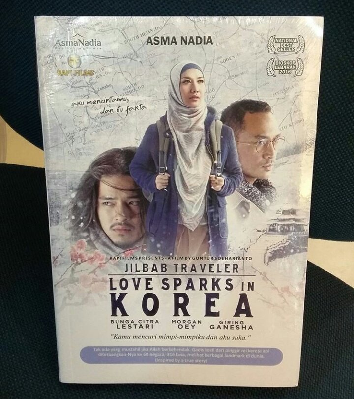 [ Kamu mencuri mimpi-mimpi ku &amp; aku suka ]
.
LOVE SPARKS IN KOREA #NewBook udah ada nih di Gramedia Plaza Bpp😀