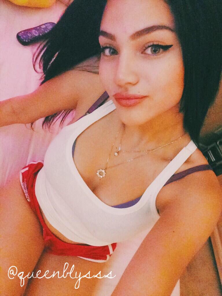 QUEEN B 1.2K tweet media