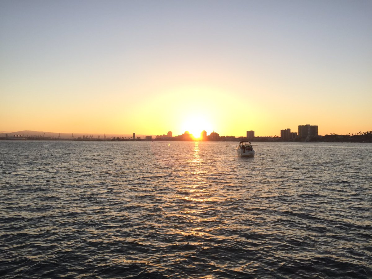 aznjamesdean's tweet photo. #Sunsetting in #LongBeach https://t.co/eIczjNlDJK