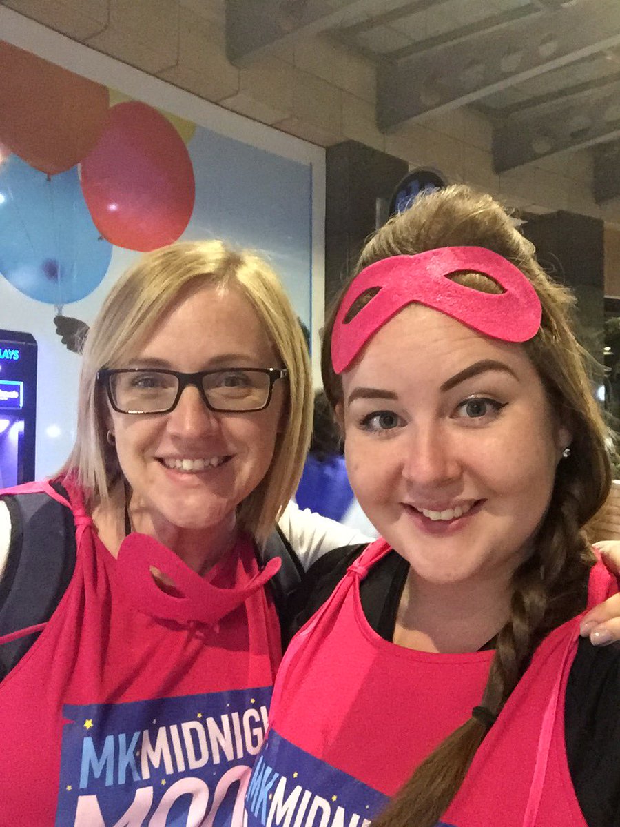 amyhebbs's tweet photo. #midnightmoo10miles #willenhospice#greatnorthruntraining @Sajreg @North_NBucks @IAmKittyCupcake https://t.co/J6bcDloTjF