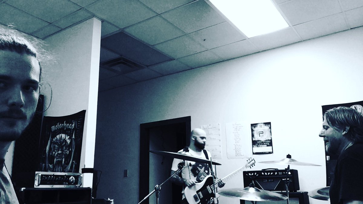 Back to work on new #jams hoping @DomGenRecords digs em!