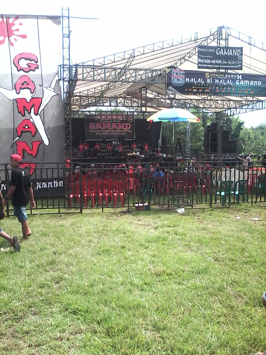 rochman_stk's tweet photo. @OMNEWPALLAPA live Manding•Pucak wangi https://t.co/JrvEitVq1Y