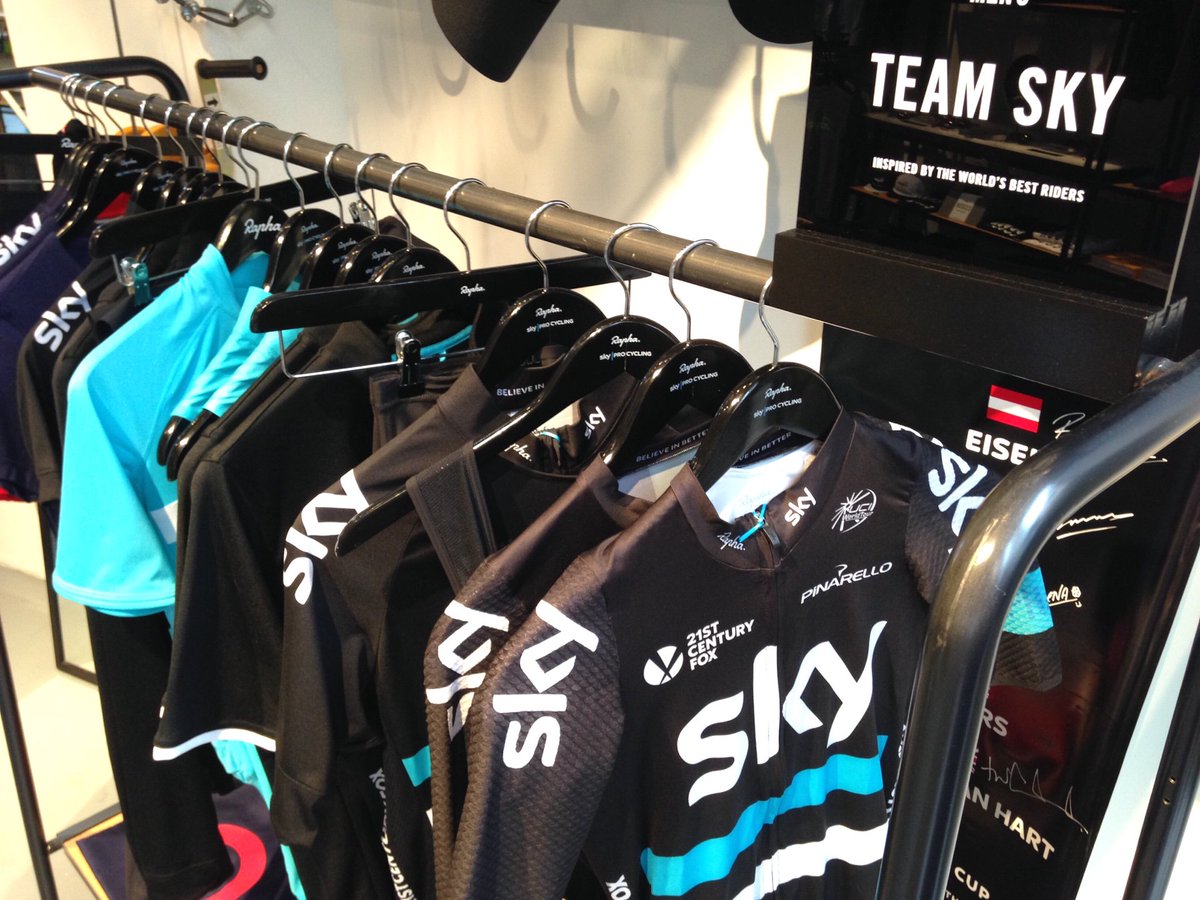 Rapha Japan Twitterissa Cctyo Ccosk チームスカイコレクション30 Offは東京 大阪のサイクルクラブでも行っております この機会をぜひご利用くださいませ T Co Dc8yrdp4pi