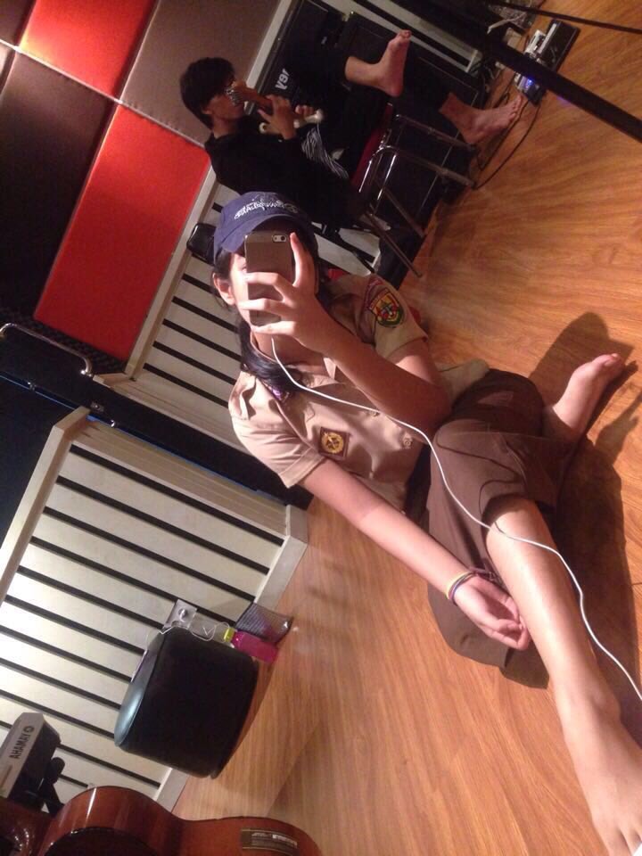 Inggridkamin's tweet photo. suasana latihan sm coach yuan nih wkwk selalu aku yg plg sekolah langsung latihan dan masih pake seragam sendiri😏😝 https://t.co/MUIsh4w27K