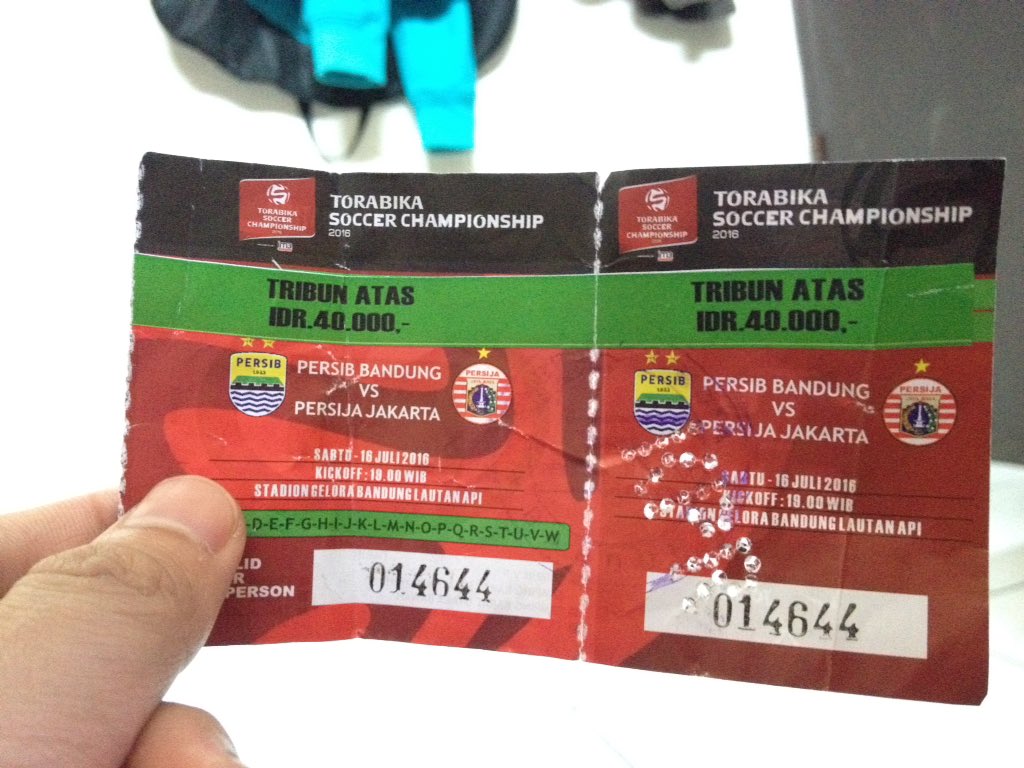 <a href="/BobotohID/">BobotohID</a> Pintu jebol tiket utuh, Modem Speedup 4G LTE &amp; Iphone 4S dicopet dr tas.. Lengkap mang ahiw :(