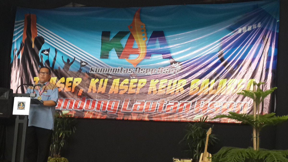 kesbangpoljabar's tweet photo. @Deddy_Mizwar_ :"inilah ormas yg paling familiar & saya hapal semua nama2 anggotanya meski jutaan orang". #asepasep https://t.co/BPAoe2L4re